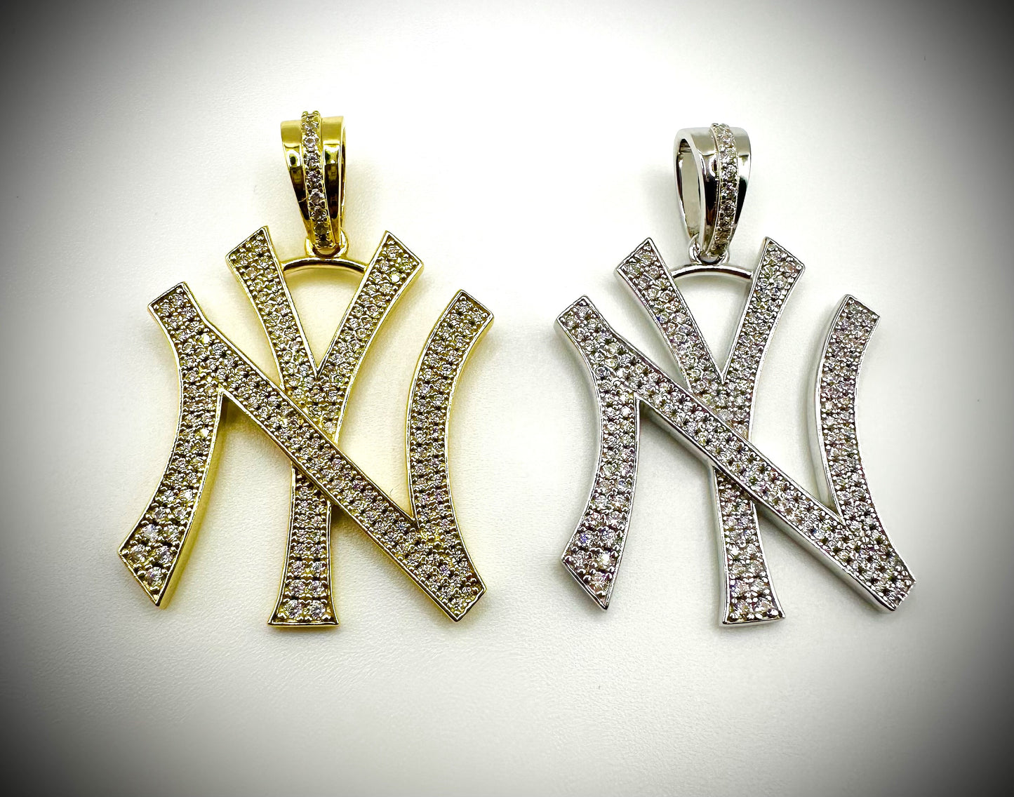 New York Yankees Baseball Pendant – Gold or Silver