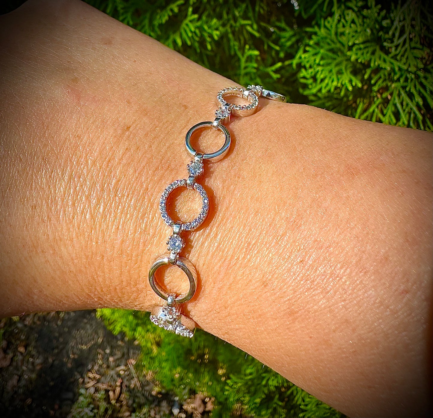 Women's Iced Out Circle Link Bracelet – Sterling Silver