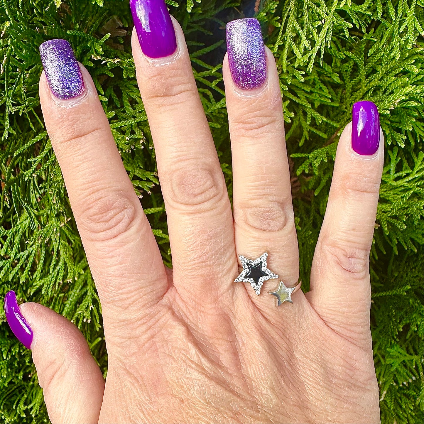 Women's Silver and Onyx Stars Ring – Sizes 5-10