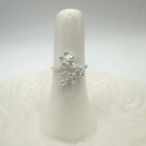 Single Flower Ring, Silver