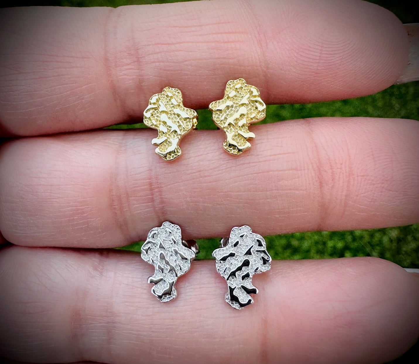 Nugget Style Stud Earrings – Gold or Silver Finish