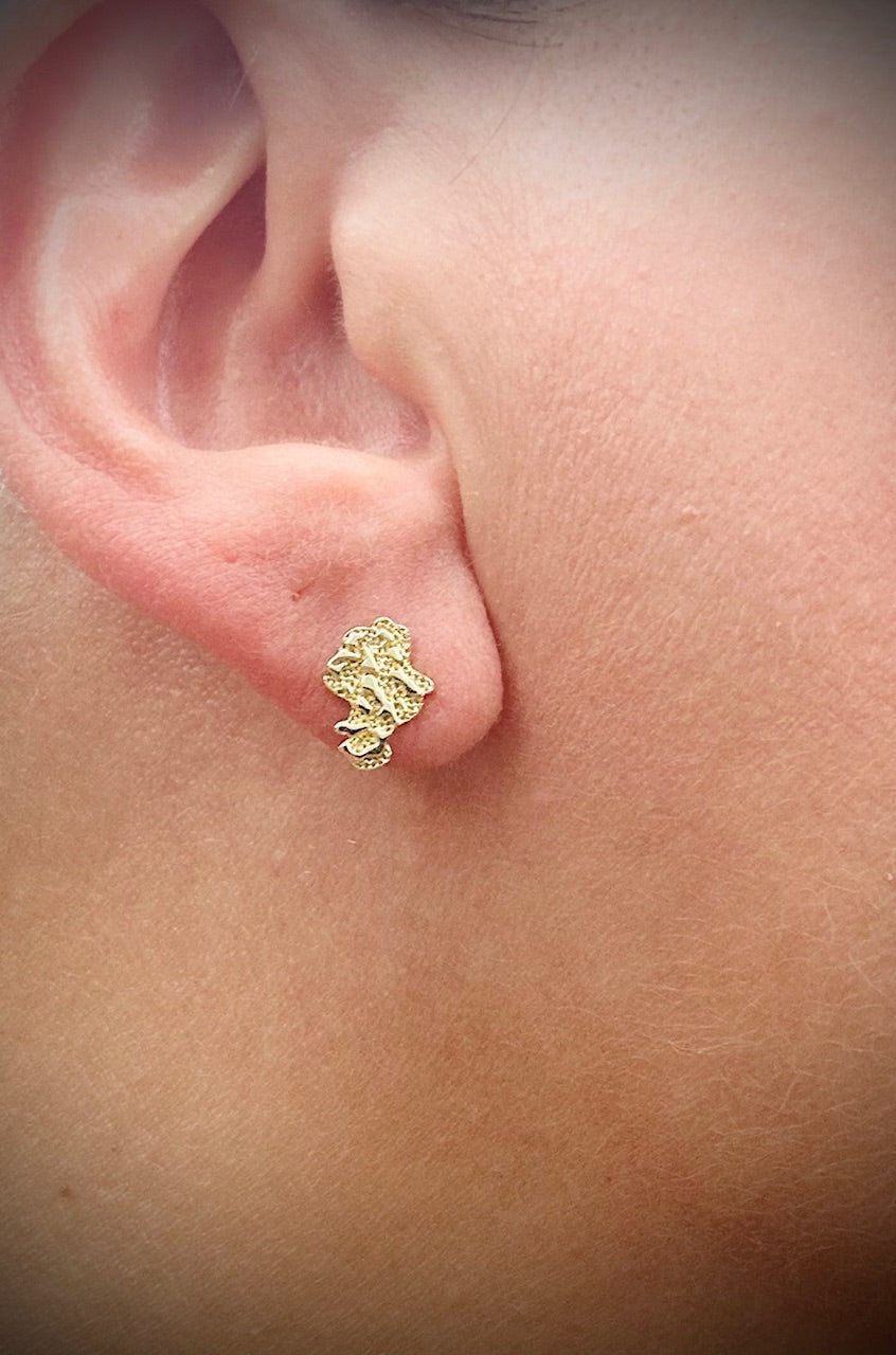 Nugget Style Stud Earrings – Gold or Silver Finish