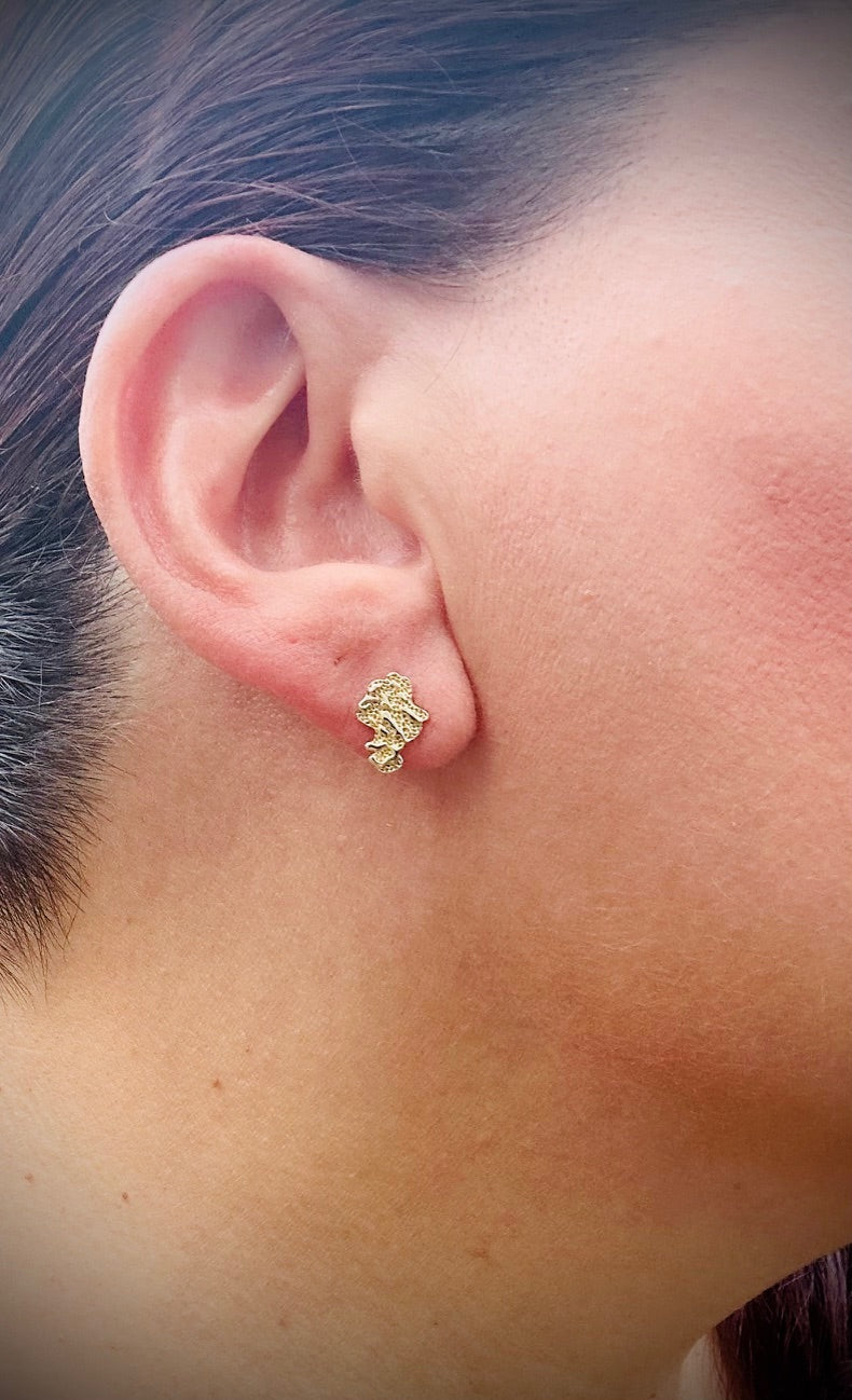 Nugget Style Stud Earrings – Gold or Silver Finish