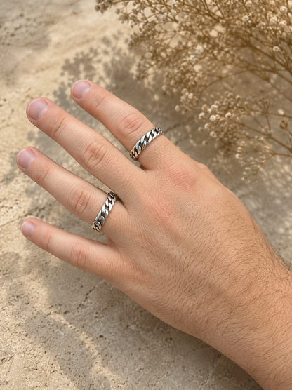 Mini Cuban Link Ring in Plain 925 Silver (Oxidized Finish)