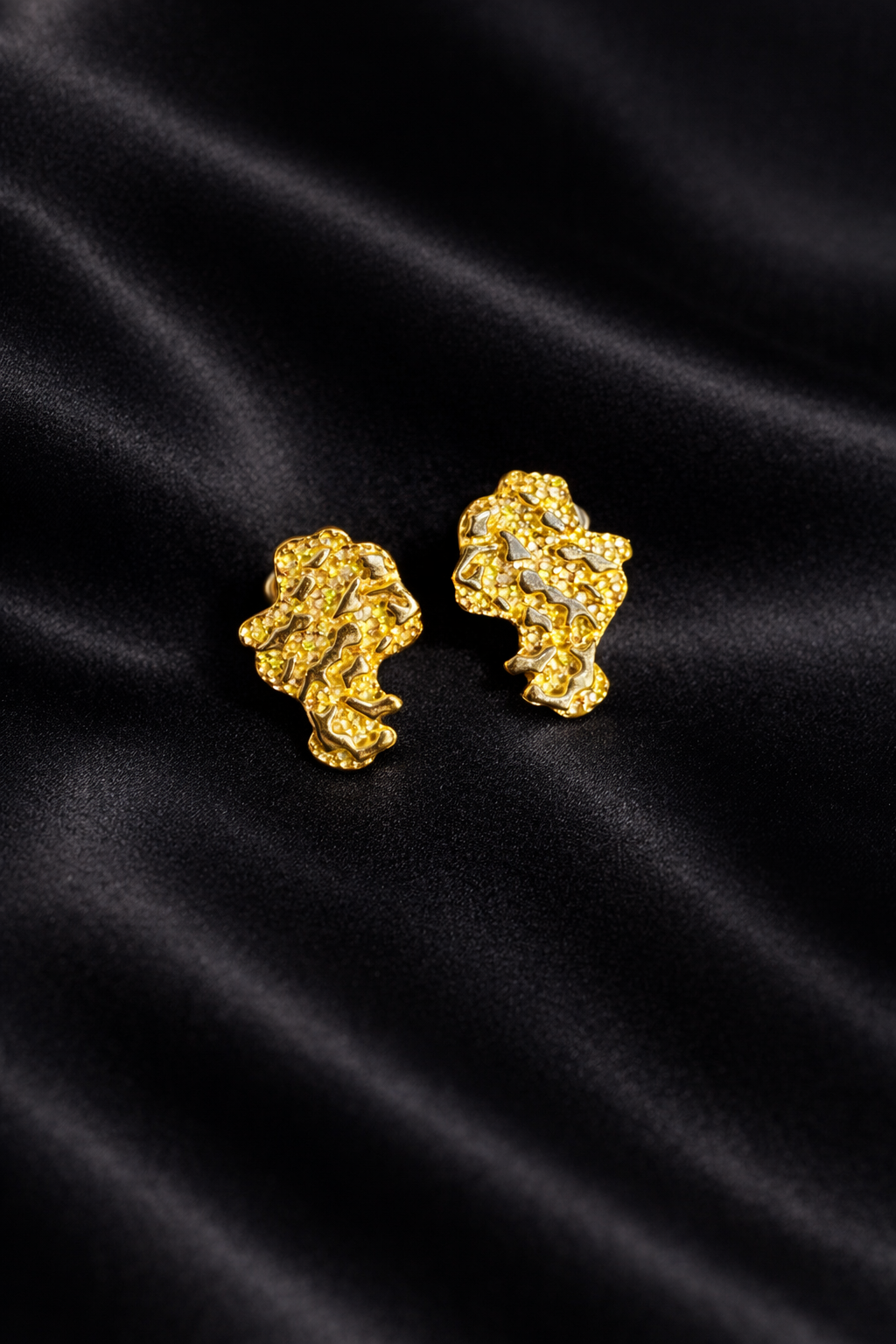 Nugget Style Stud Earrings – Gold or Silver Finish