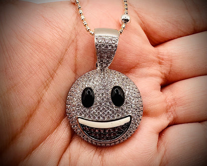 Smiley Face Emoji Pendant – Gold or Silver