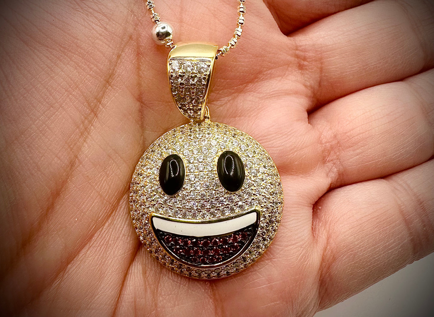 Smiley Face Emoji Pendant – Gold or Silver