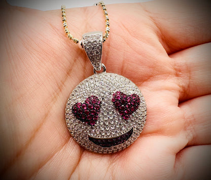 Heart Eyes Emoji Pendant – Gold or Silver