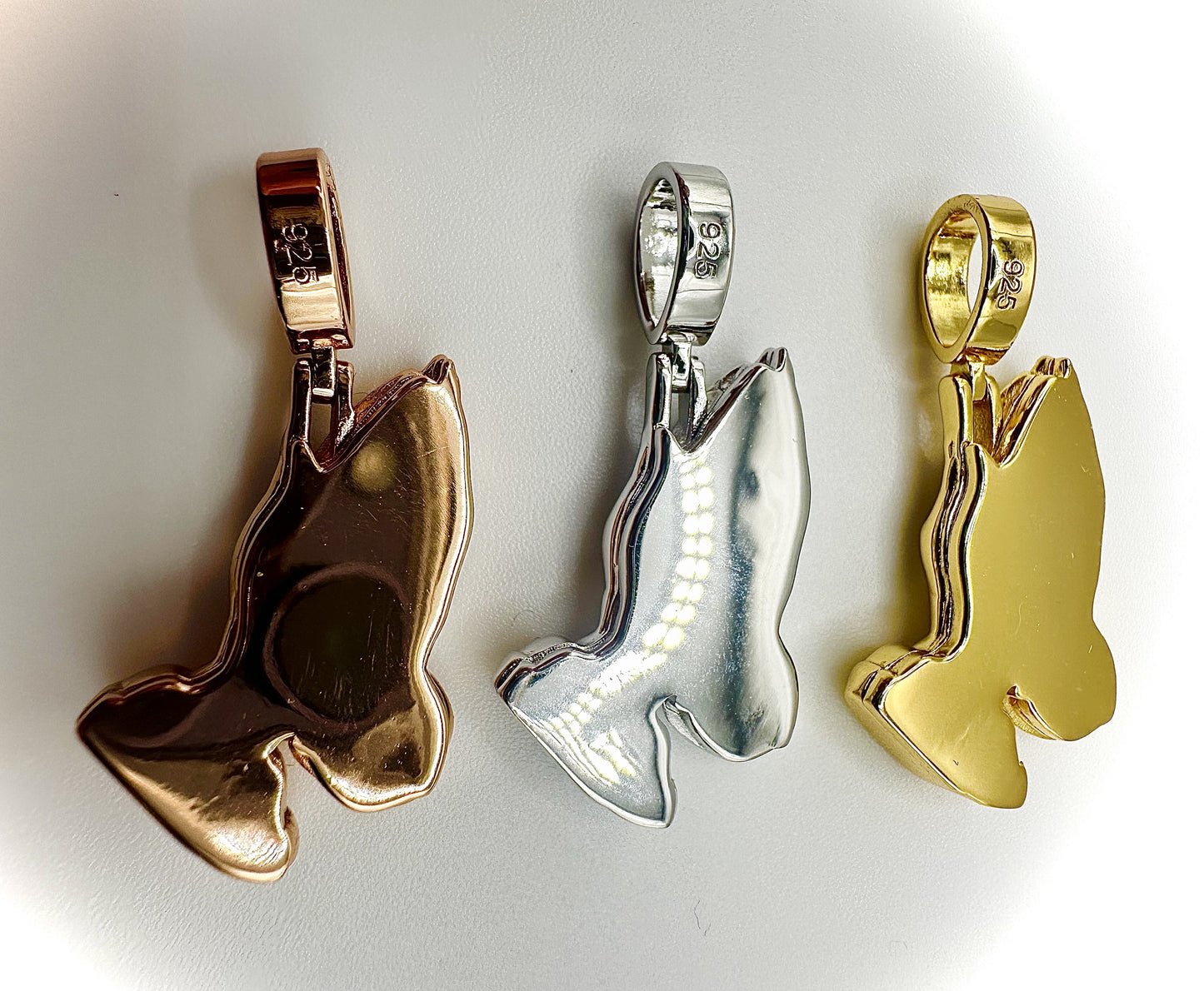 No Stones Praying Hands Pendant – Available in 3 Finishes