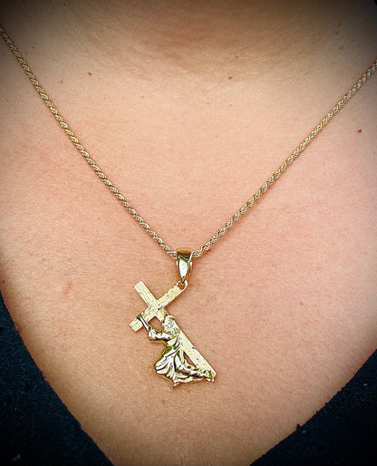 Small Jesus Carrying Cross Pendant – Gold or Silver
