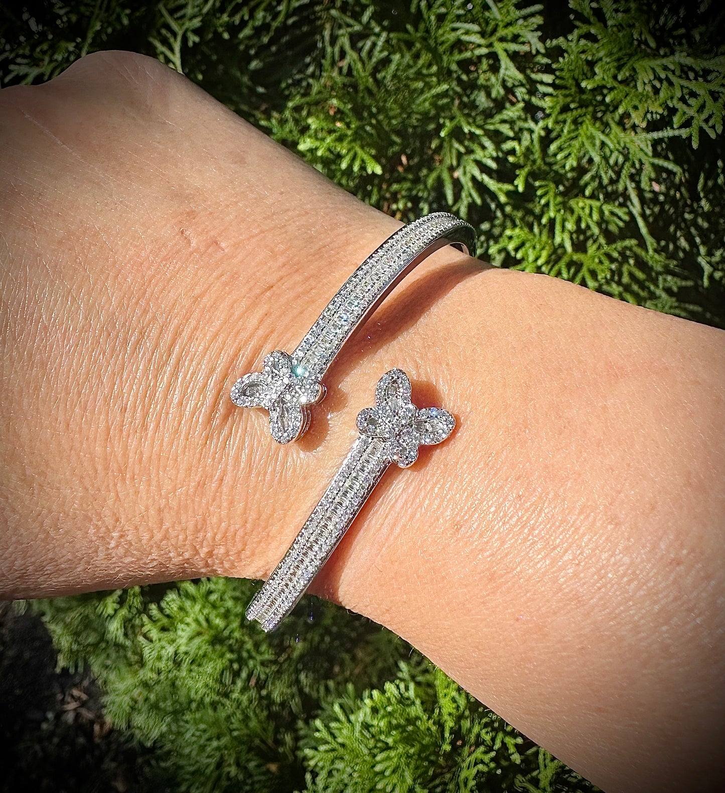 Women's Iced Out Butterfly Bangle Bracelet – Silver
