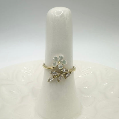 Single Flower Ring, Gold