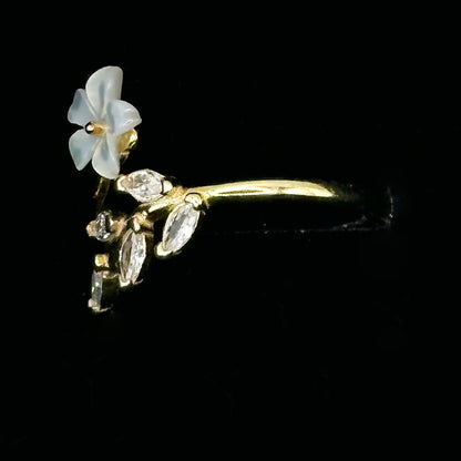 Single Flower Ring, Gold