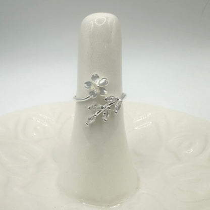 Single Flower Ring, Silver