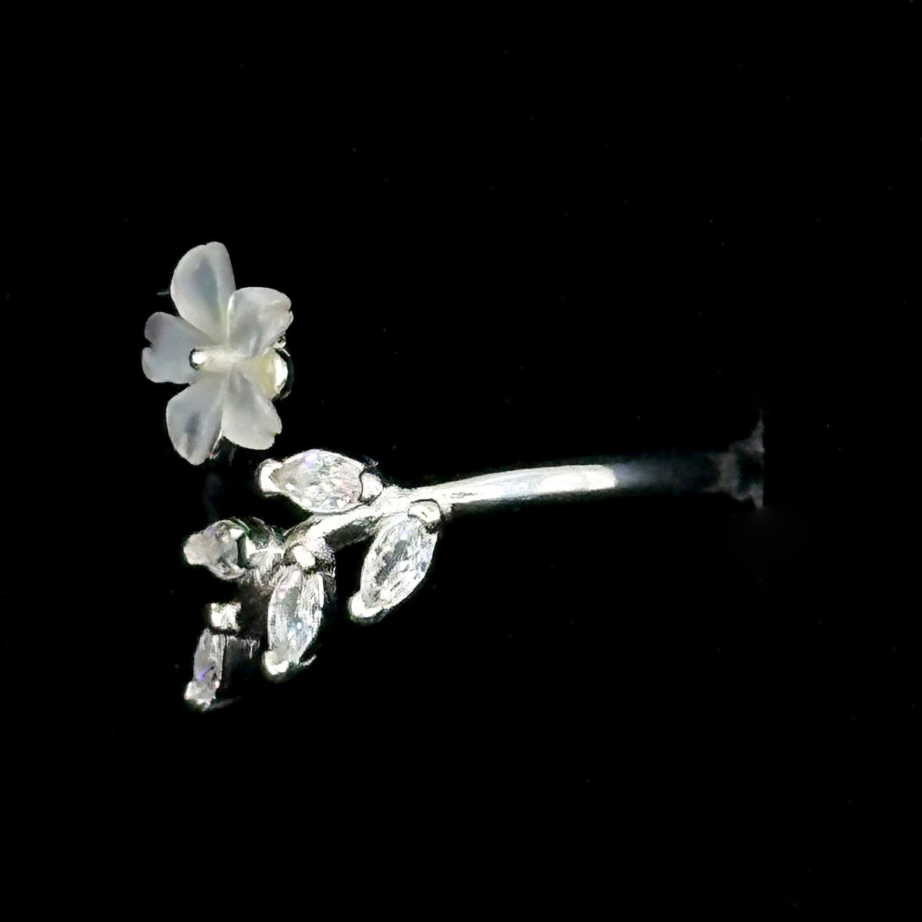 Single Flower Ring, Silver