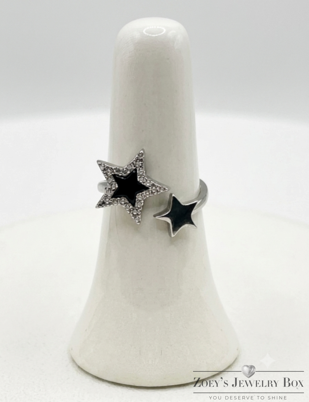 Women's Silver and Onyx Stars Ring – Sizes 5-10